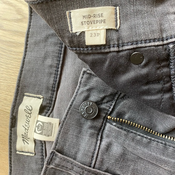 Petite Mid-Rise Stovepipe Jeans in Bridley Wash - Picture 3 of 3